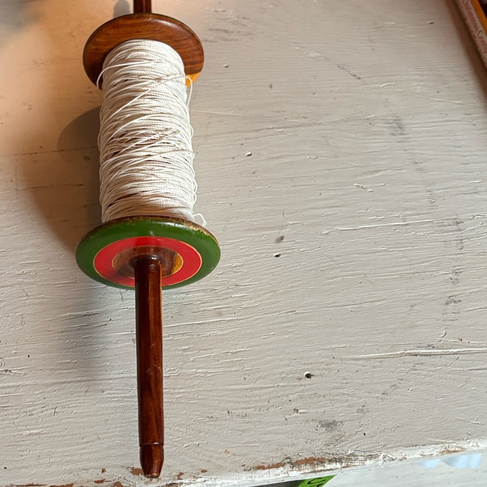 VINTAGE➕Wood Spool Kite String - Picture 3 of 4